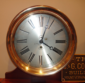 JIMD02CLOCK.jpg (218027 bytes)