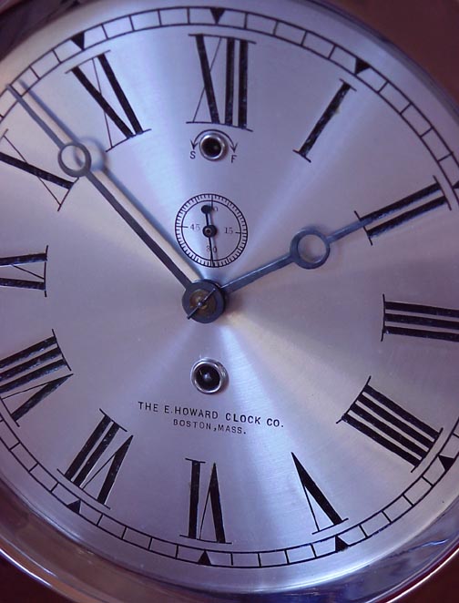 howard8dial.jpg (218027 bytes)